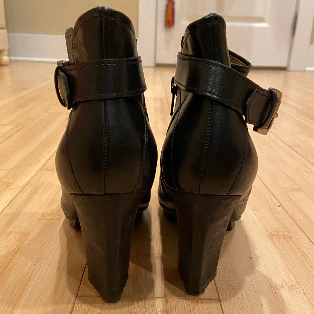 leather ankle boots - Picture 7 of 9